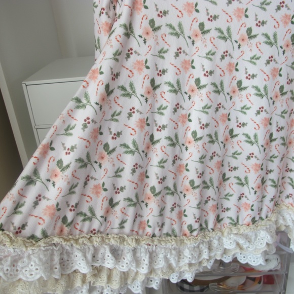 Love + Grow Girl's Pajama Gown Set Holiday Christmas Size 5Y EUC - Picture 4 of 9